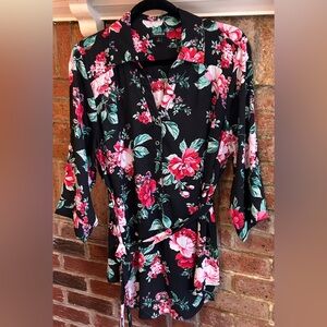 Torrid Black Floral Tunic Top Sz 1 (XL)